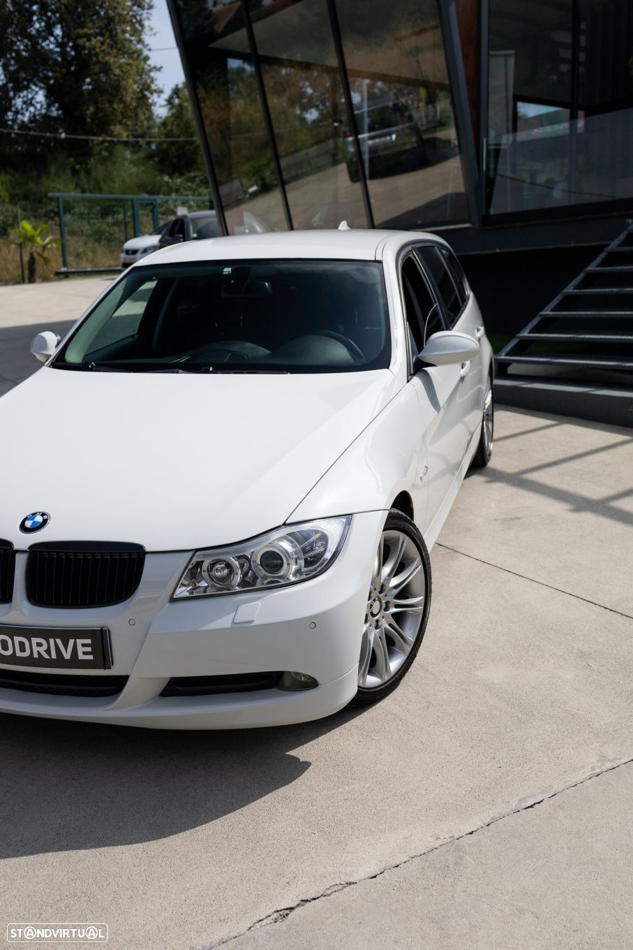 BMW 318 d Touring Navigation Sport - 9