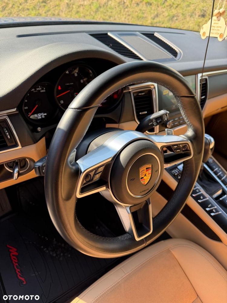 Porsche Macan Standard - 10