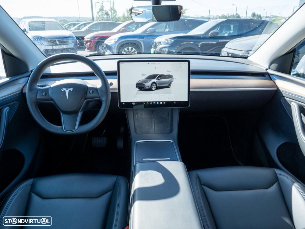 Tesla Model Y Standard - 29