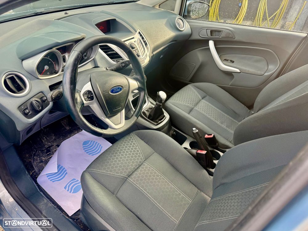 Ford Fiesta 1.6 TDCI Titanium - 35