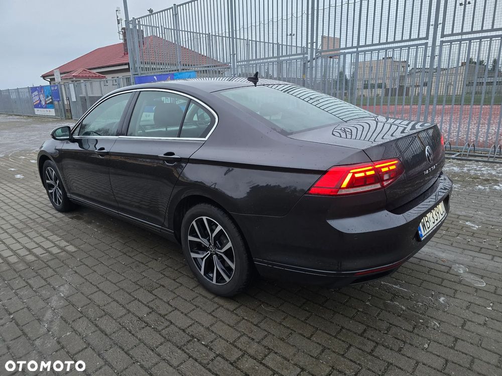 Volkswagen Passat 2.0 TDI EVO Business DSG - 3