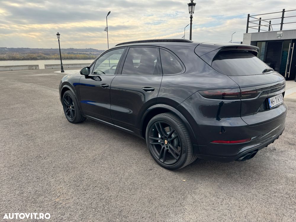 Porsche Cayenne Turbo Tiptronic S - 3