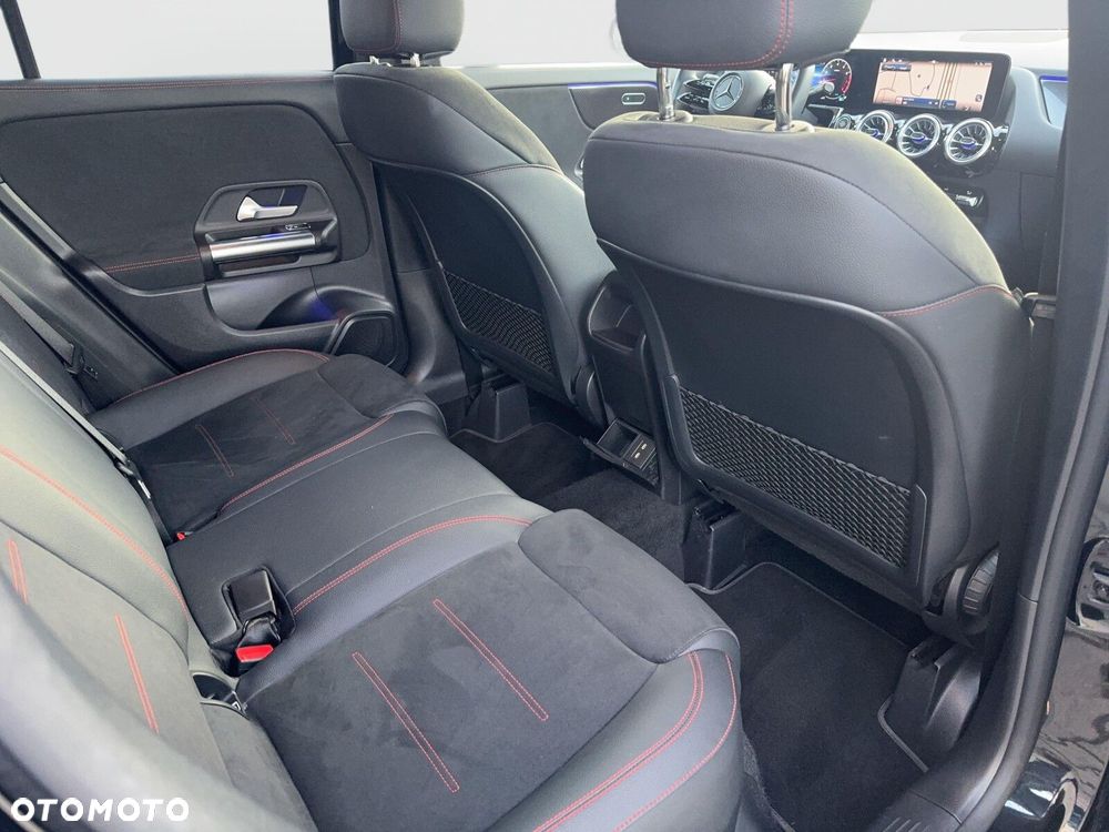 Mercedes-Benz GLA 200 AMG Line - 22