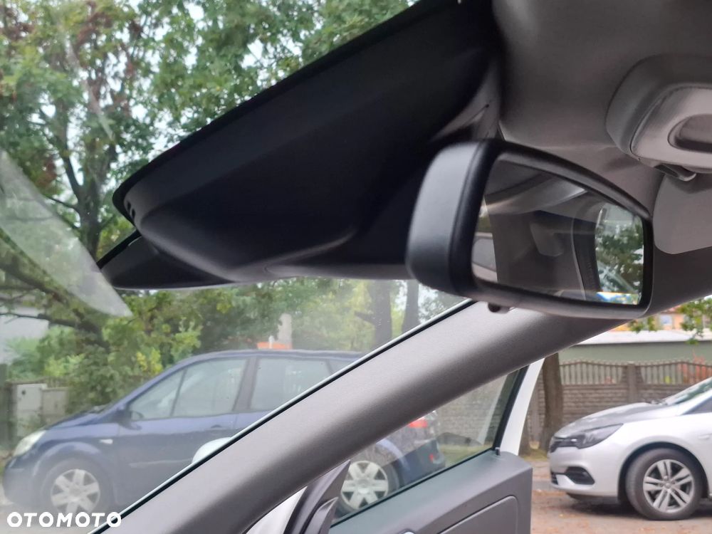 Volvo XC 60 D3 Drive-E R-Design Kinetic - 21