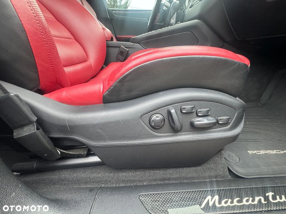 Porsche Macan Turbo - 15
