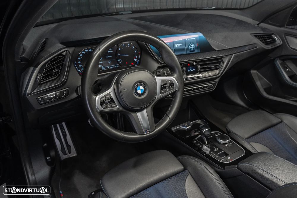 BMW 118 i Pack Desportivo M Auto - 20