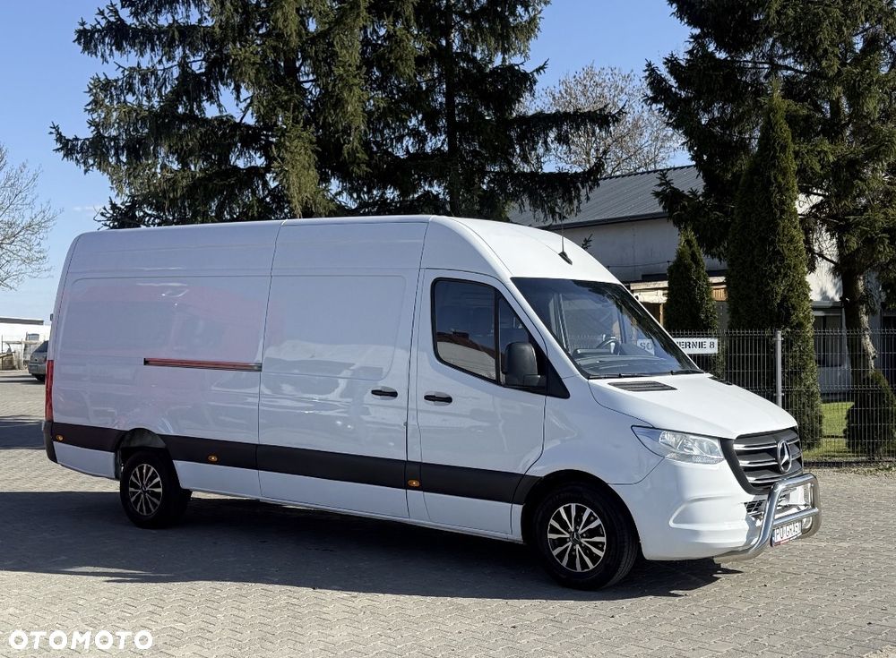Mercedes-Benz Sprinter - 1