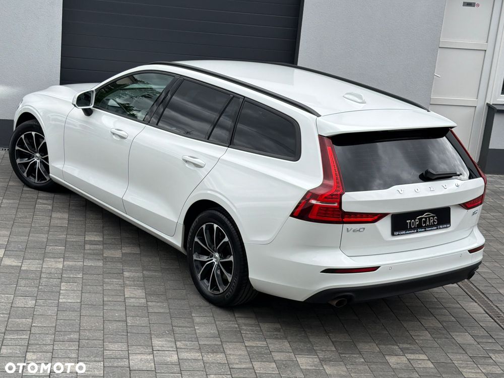 Volvo V60 B3 B DKG Momentum - 23