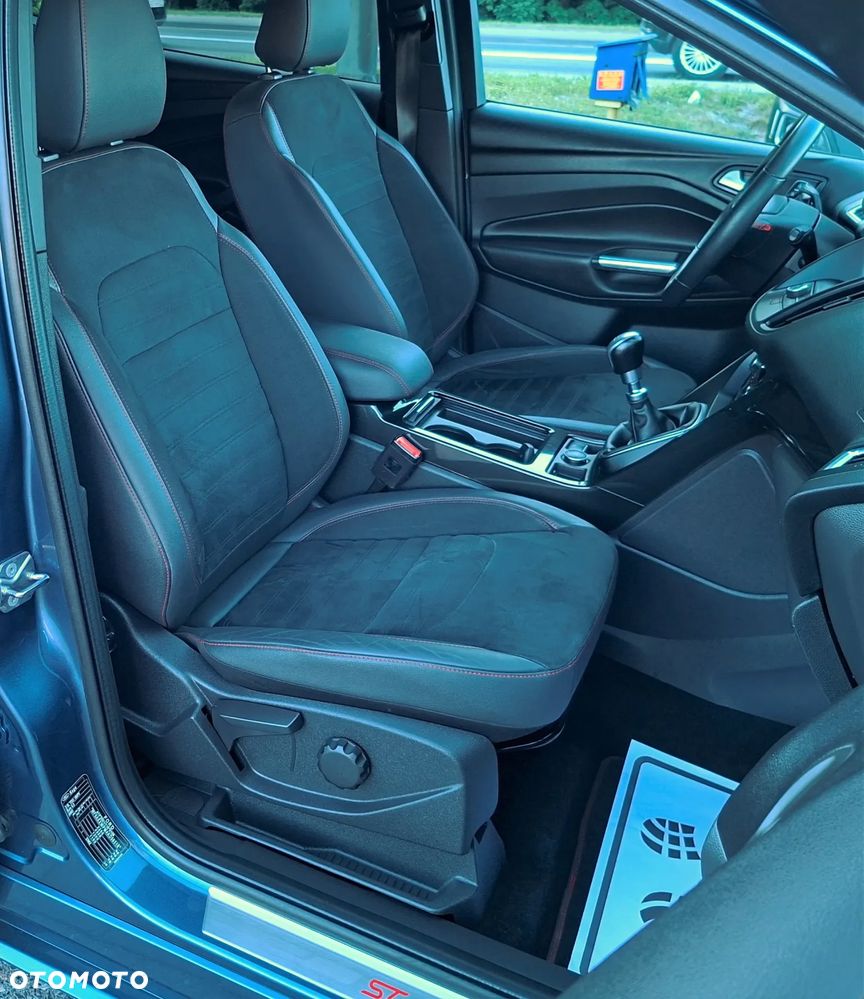 Ford Kuga 2.0 TDCi 4x4 ST-Line - 24