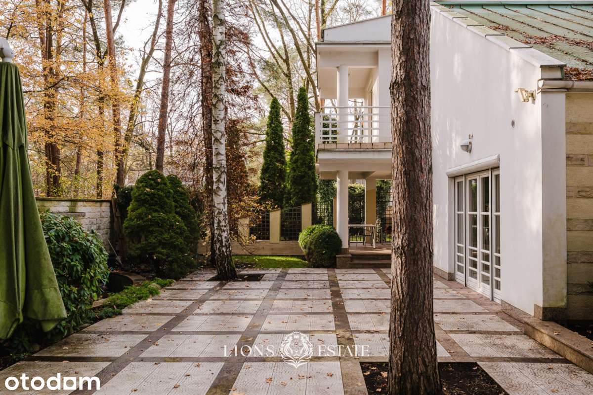 Modernistyczna rezydencja | 450 m2 | Starodrzew