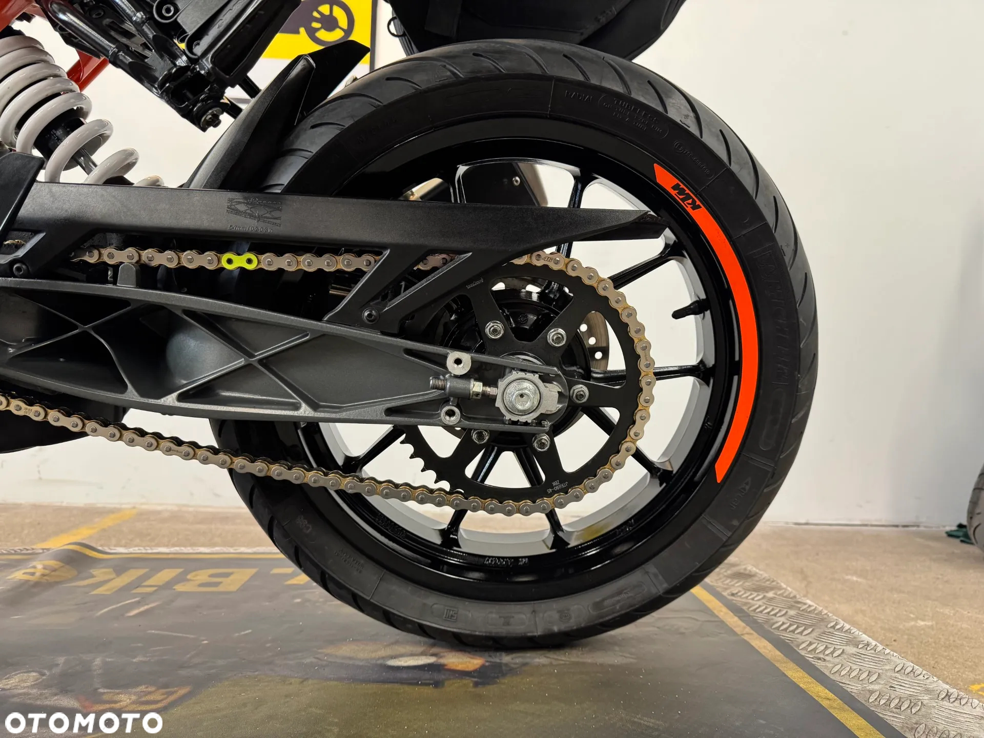 KTM Duke - 25