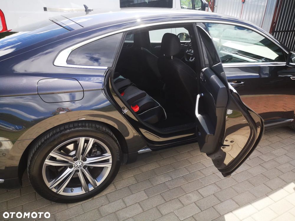 Volkswagen Arteon 2.0 TDI Bi-Turbo SCR 4Mot R-Line DSG - 11
