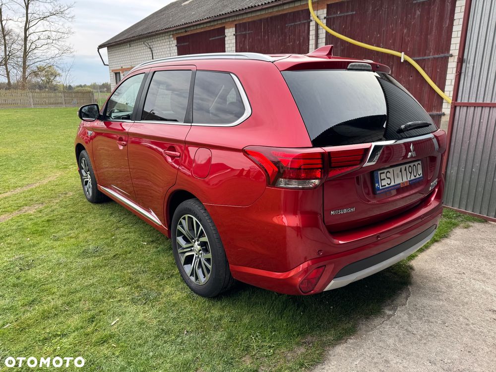 Mitsubishi Outlander - 6