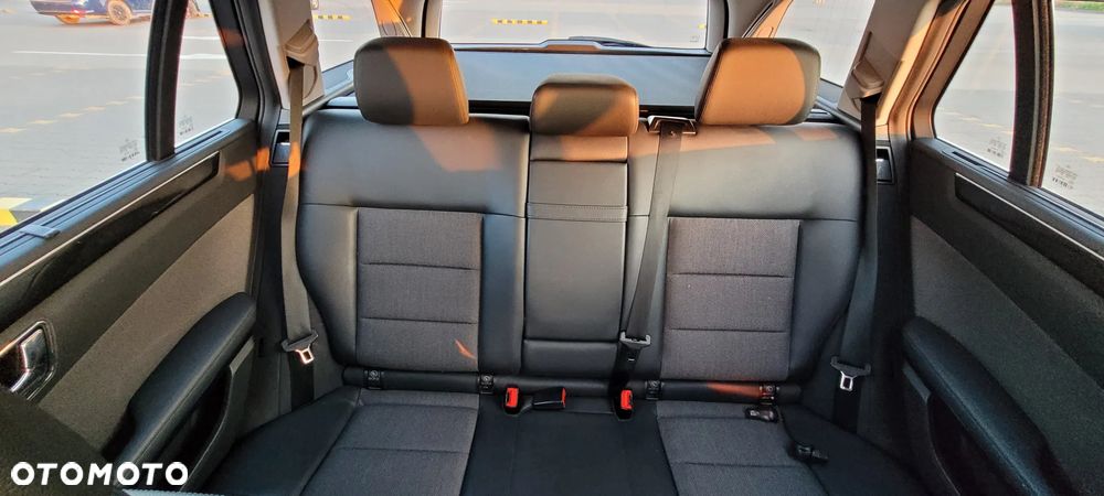 Mercedes-Benz Klasa E 200 CDI DPF BlueEFFICIENCY Automatik Avantgarde - 23