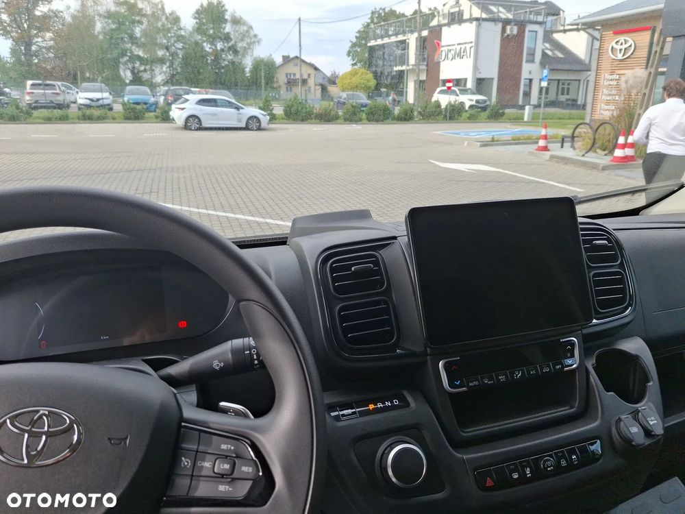 Toyota Proace Max - 9