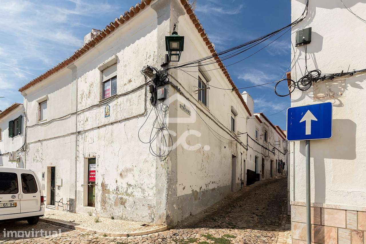 Conjunto de Duas Moradias T2+T1 em Fase de Obras | Estremoz, Évora - Grande imagem: 2/41