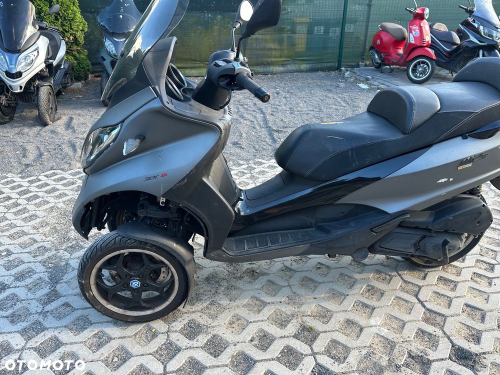 Piaggio MP-3 - 3