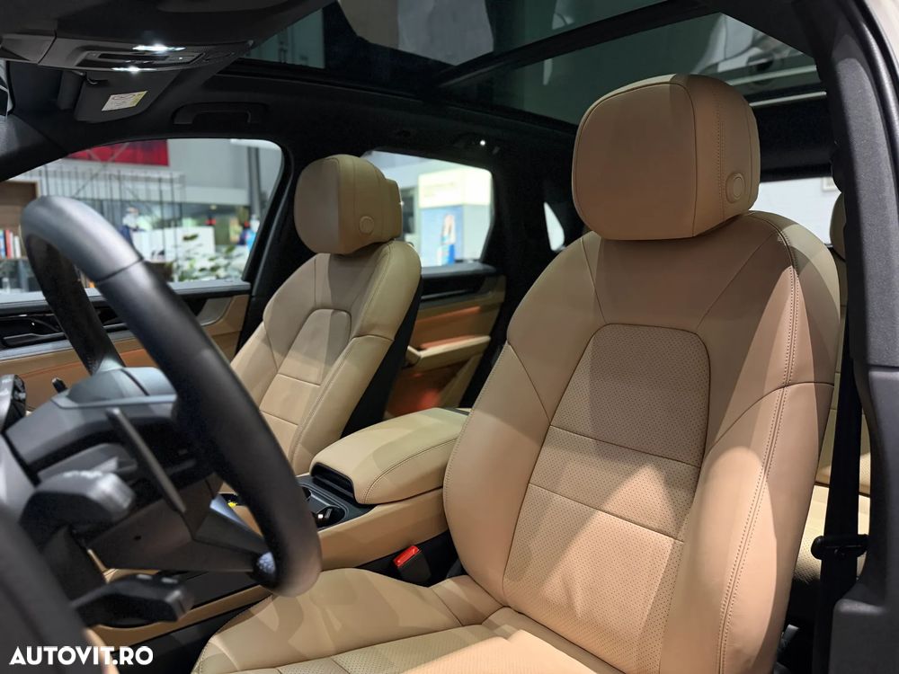 Porsche Cayenne Standard - 24