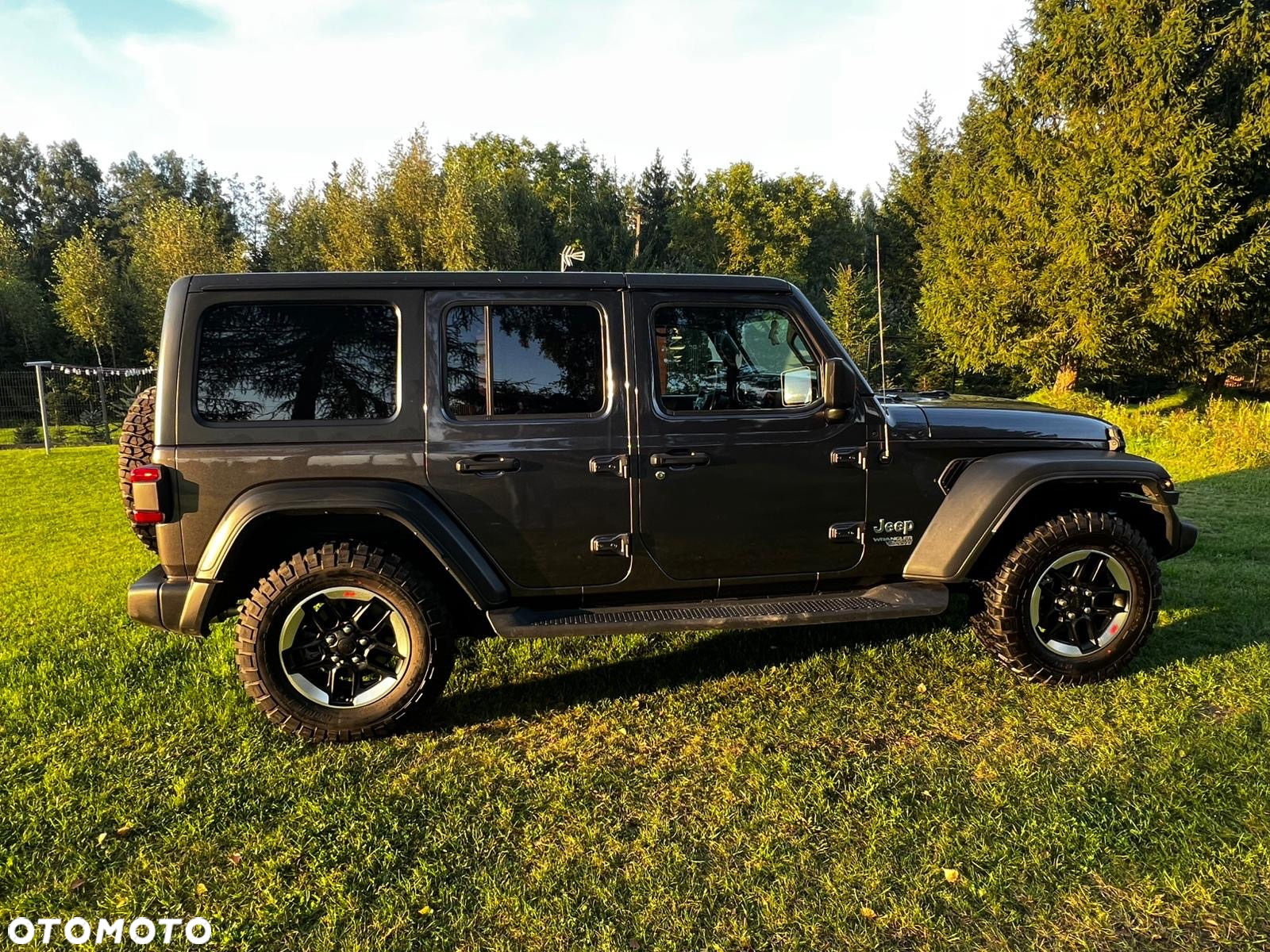 Jeep Wrangler - 5