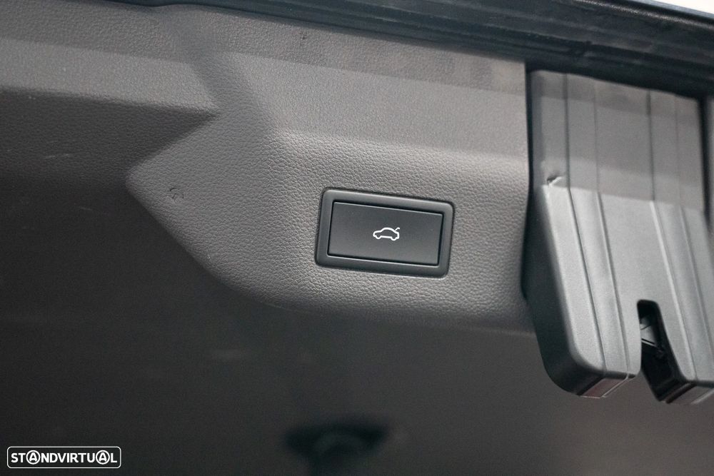 VW Multivan 2.0 TDI Life DSG - 7