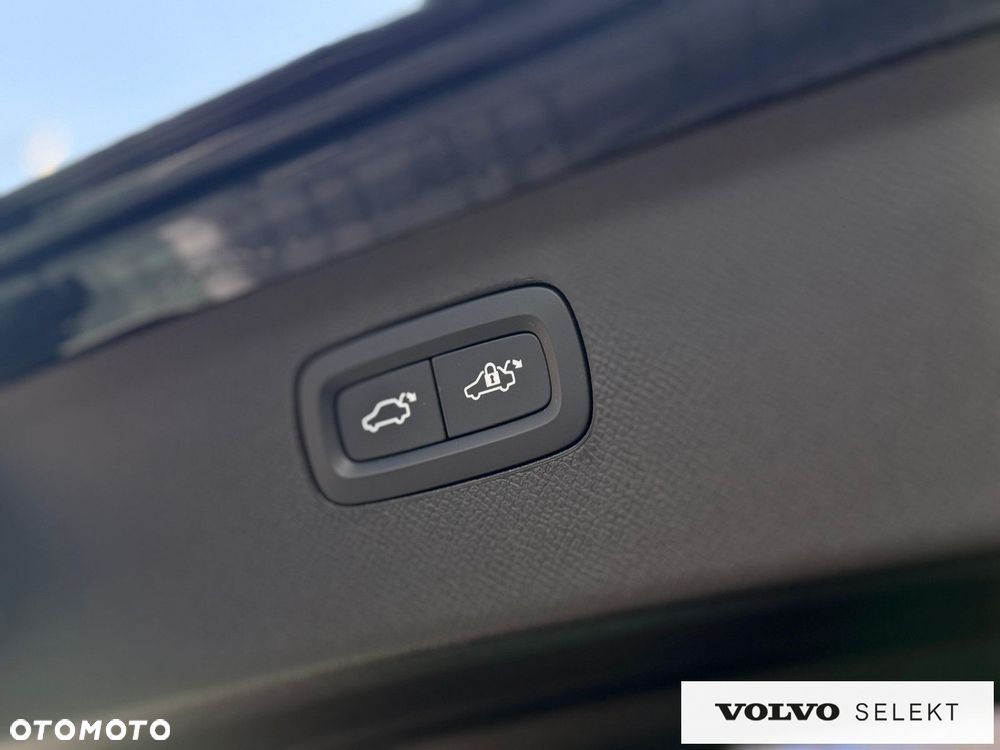 Volvo XC 90 - 40