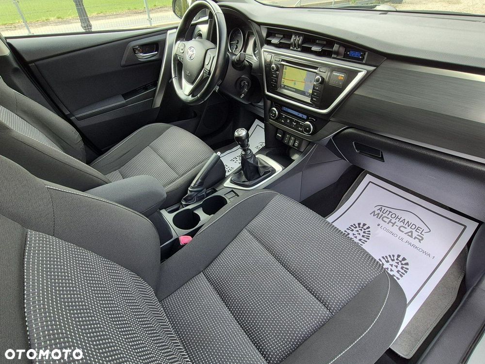 Toyota Auris - 13