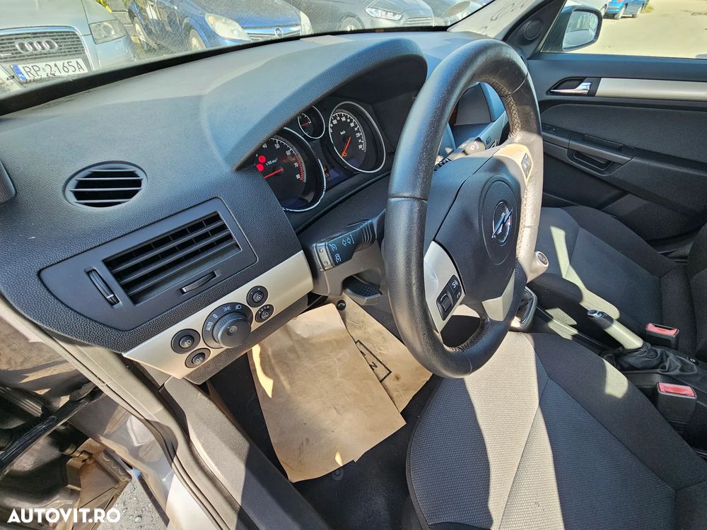 Opel Astra - 12