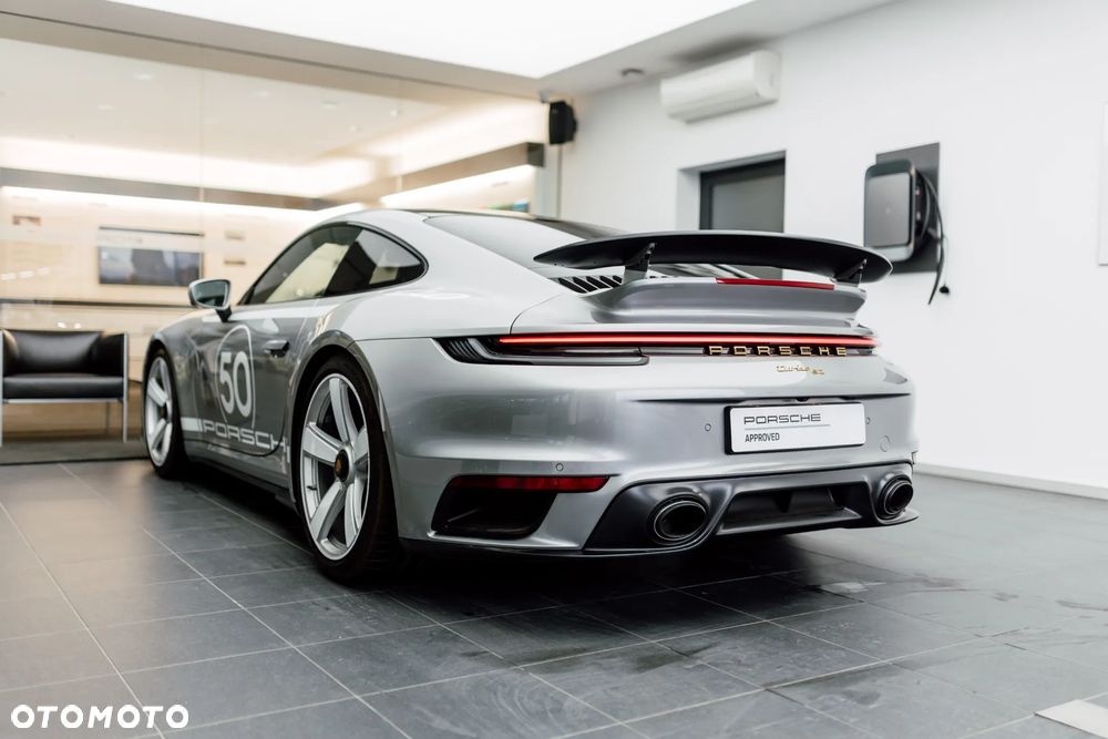 Porsche 911 Turbo 50 Years - 14