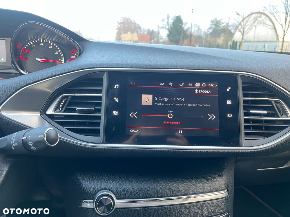 Peugeot 308 1.6 e-THP S&S GTi by Sport - 30