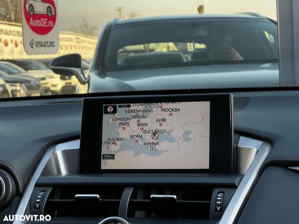 Lexus Seria NX - 12