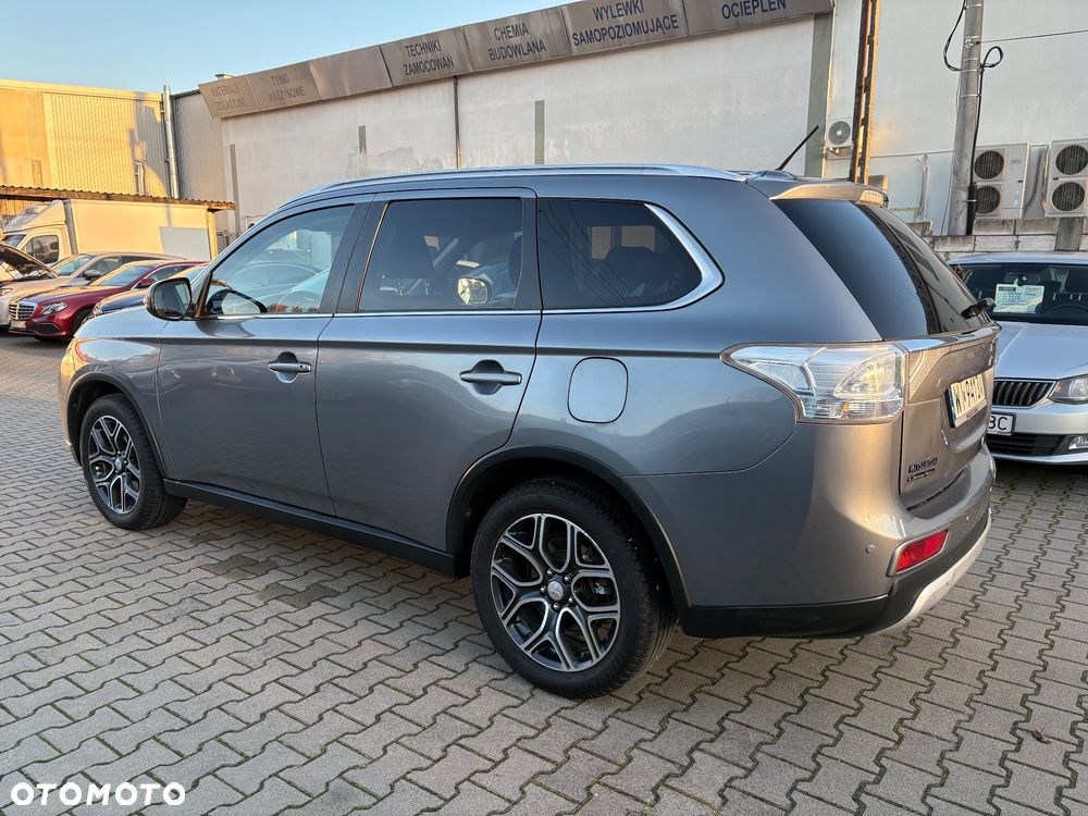 Mitsubishi Outlander 2.2 DID Intense + - 7