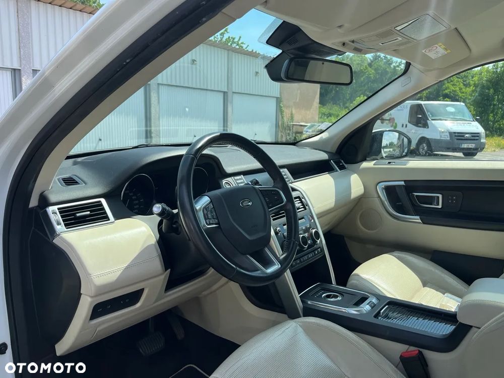Land Rover Discovery Sport 2.0 TD4 HSE Luxury - 27