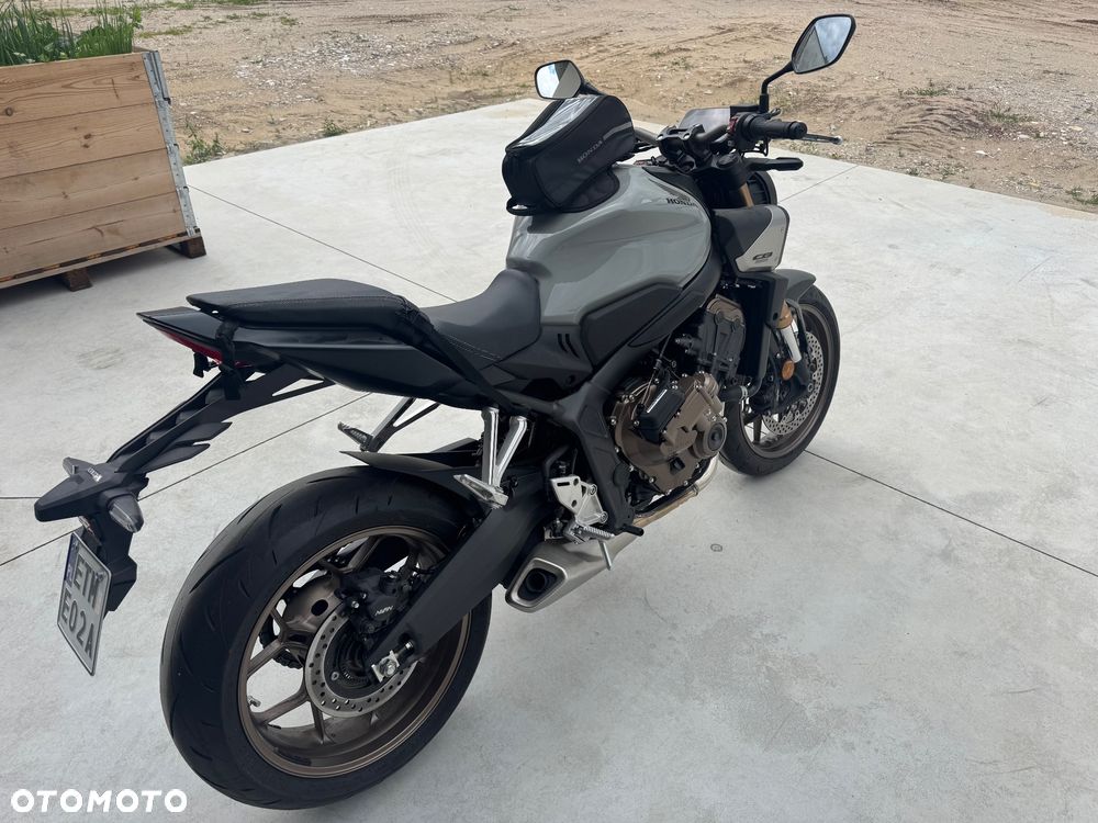 Honda CB - 2
