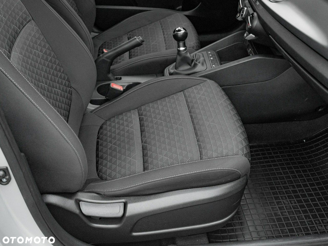 Kia Rio 1.2 M - 31