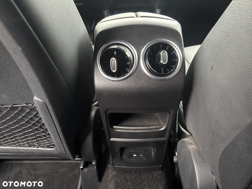 Mercedes-Benz Klasa B - 25