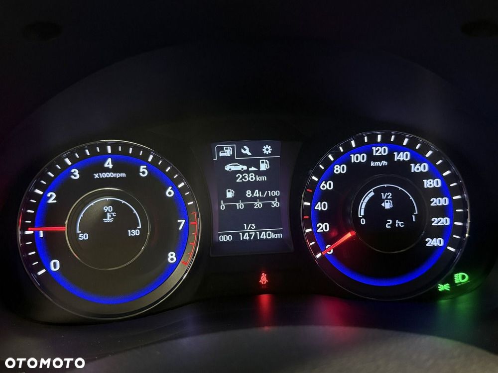 Hyundai i40 Kombi blue 1.6 Family+ - 36