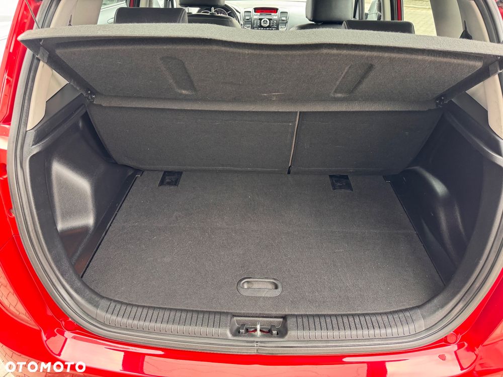 Kia Venga 1.4 CVVT ISG Vision - 30