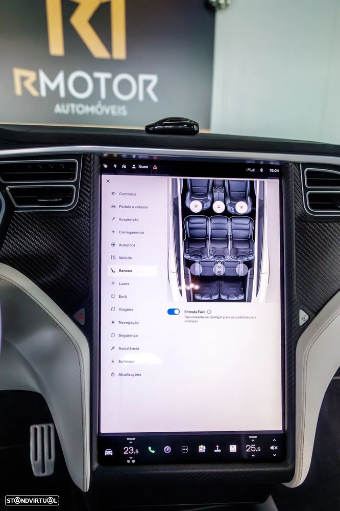 Tesla Model X P100D - 26