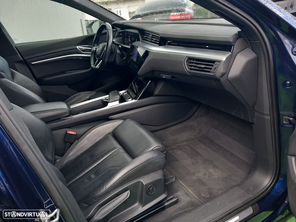 Audi e-tron 55 quattro S line - 12