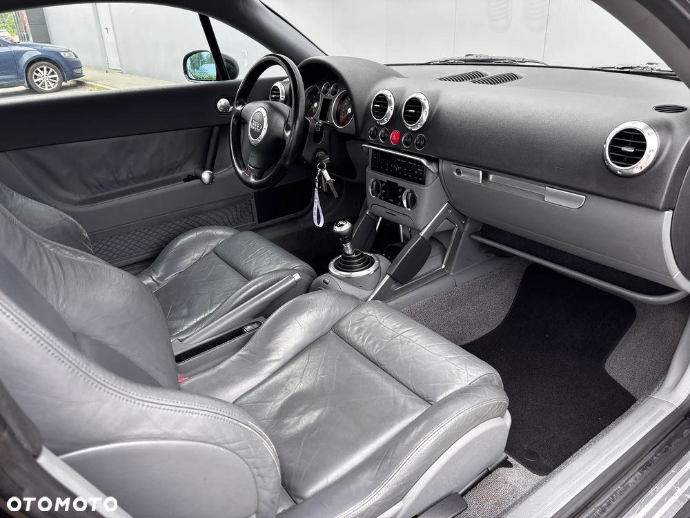 Audi TT Coupé 1.8T - 15