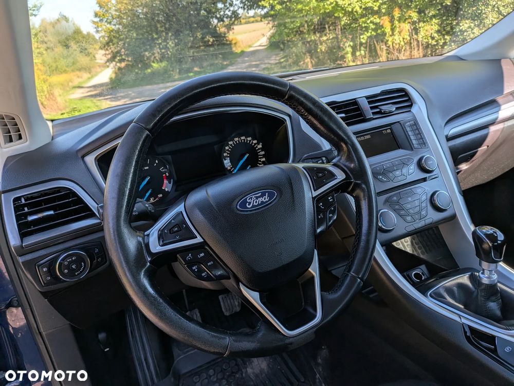 Ford Mondeo - 22