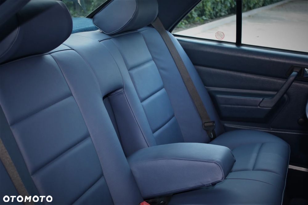 Mercedes-Benz W201 (190) - 5