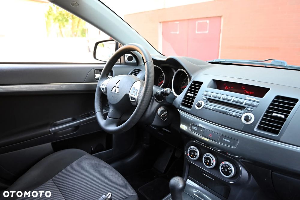 Mitsubishi Lancer - 23
