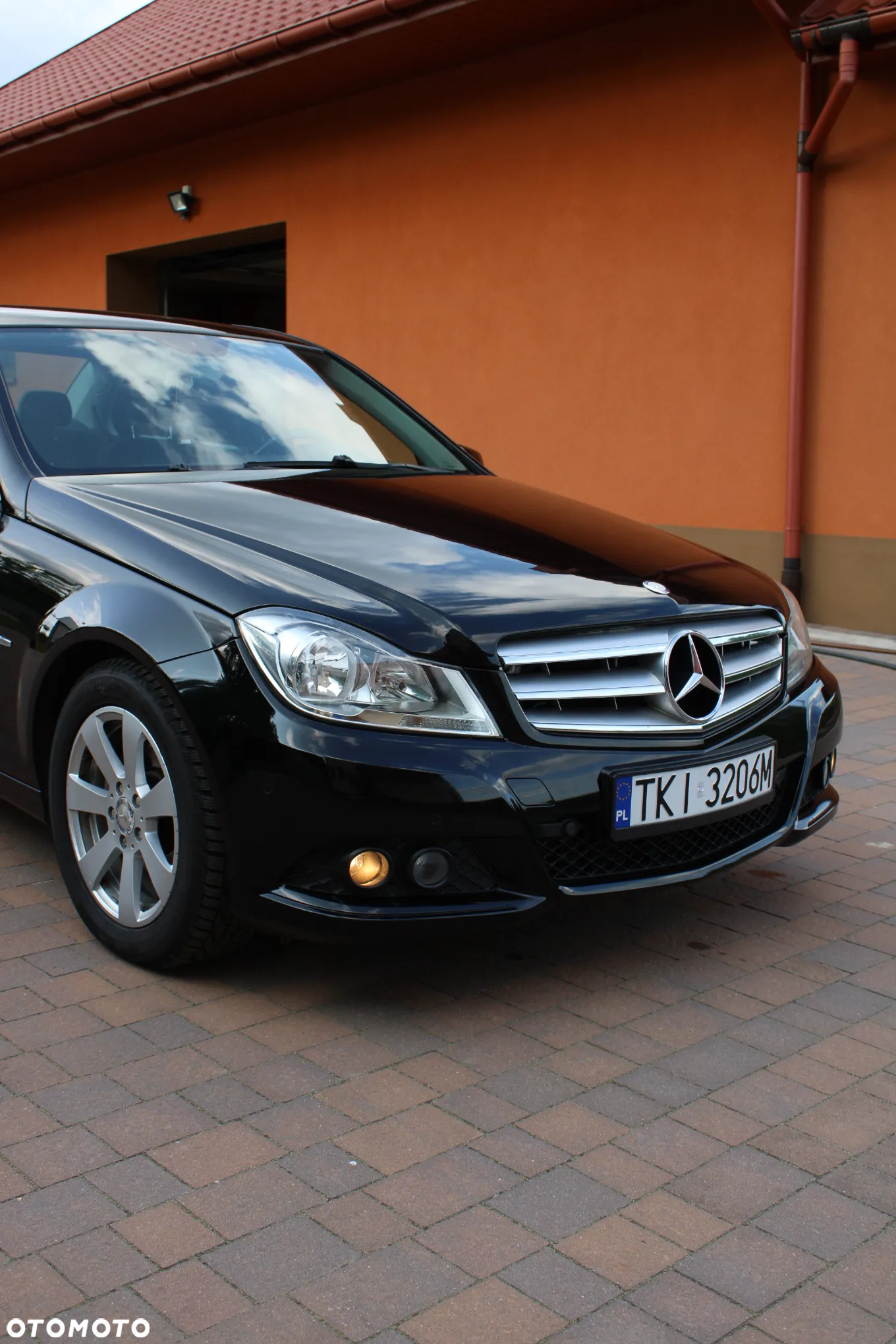 Mercedes-Benz Klasa C 200 CDI BlueEff Elegance - 2