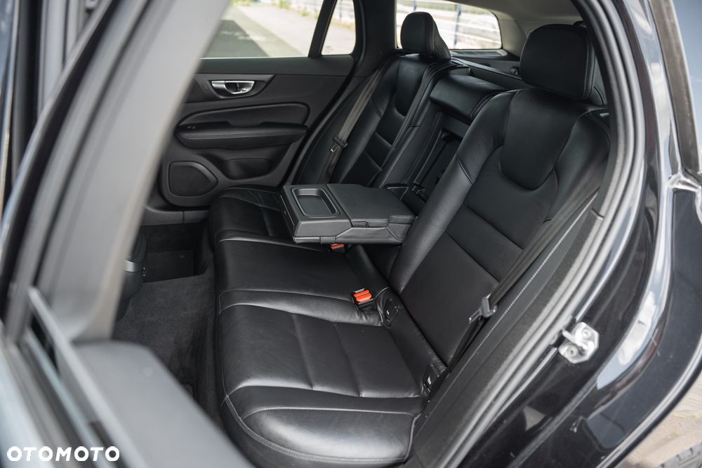 Volvo V60 D3 Momentum Core - 35