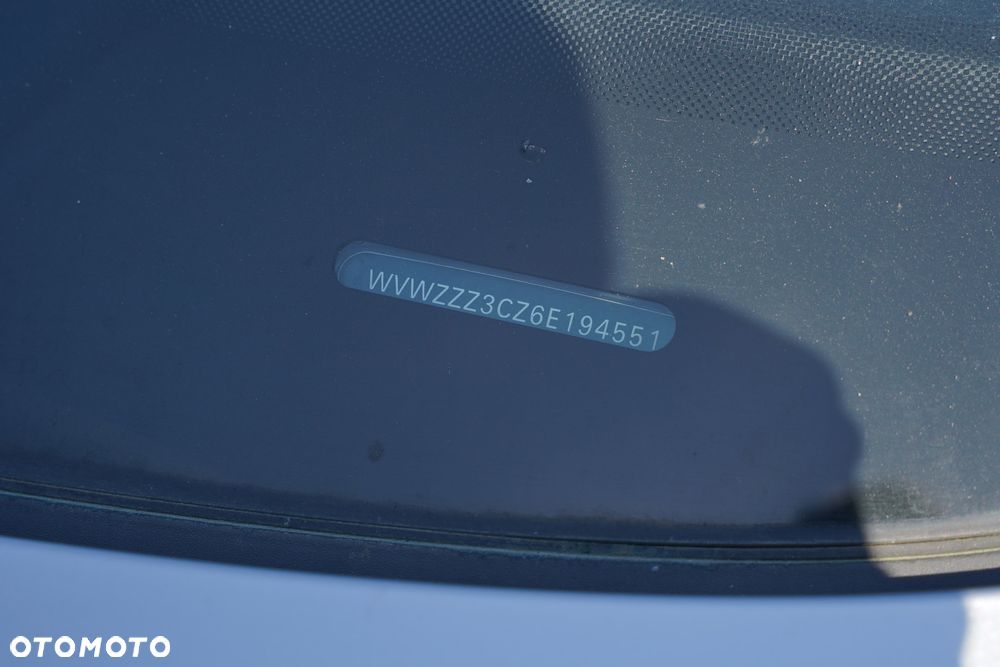 Volkswagen Passat 2.0 TDI DPF Comfortline - 14