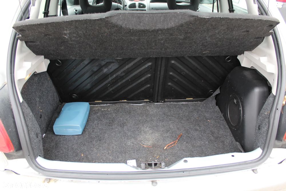 Peugeot 206 75 JBL - 16
