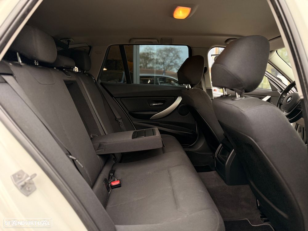 BMW 320 d Line Modern - 17