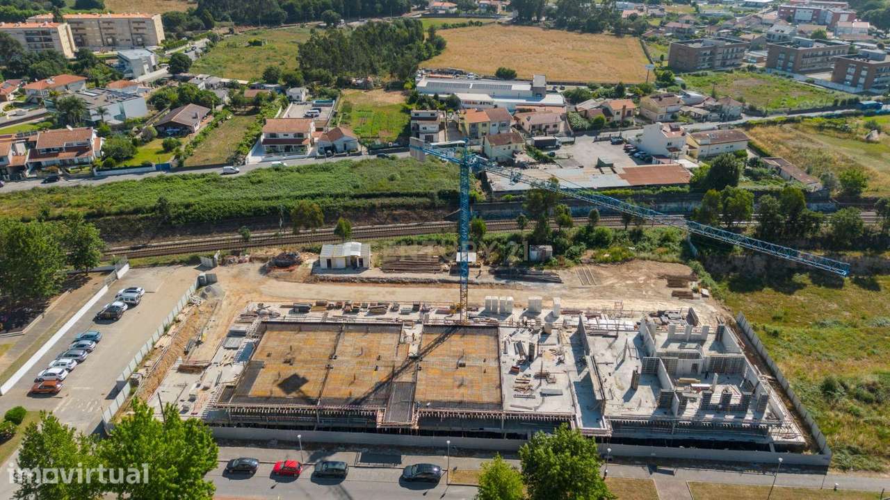 Brisa D´Avenida Residences | T3 NOVO | VARANDA | 2 lugares de parqueam - Grande imagem: 3/38
