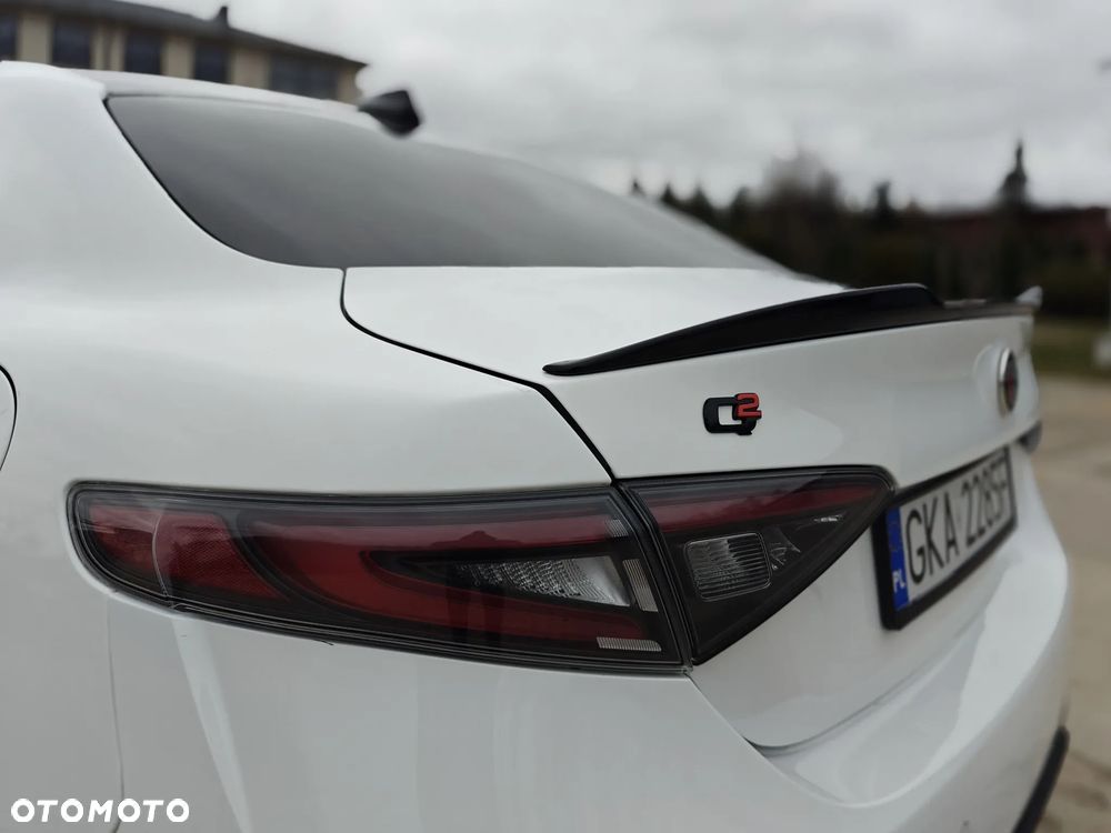 Alfa Romeo Giulia 2.0 Turbo 16V AT8 Veloce Ti - 17